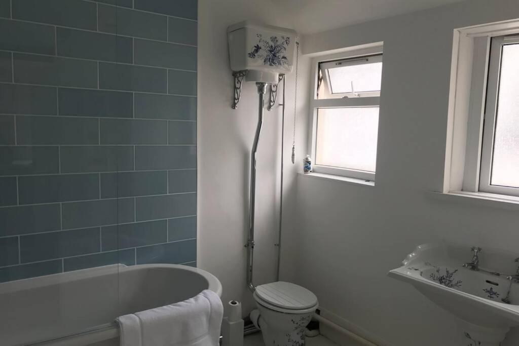 Beautiful 2 Bed Flat In The Heart Of Lynton Devon公寓 外观 照片